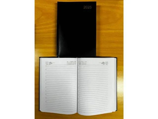 Diary 2027 A5 Daily Separate)
